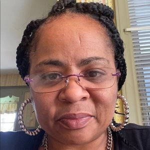 Meet your Posher, Beverly